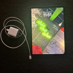 iPad Air (5th Generation) Wi-Fi 256GB