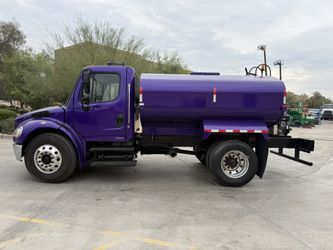 2009 Freightliner M2 2000 Gallon Water Truck