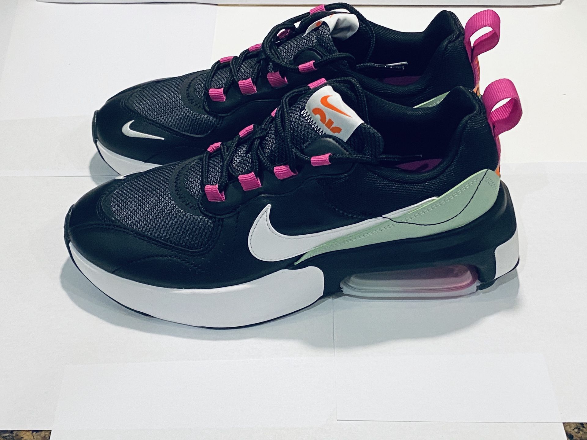 Nike Air Max Verona - women’s size 8 new in box