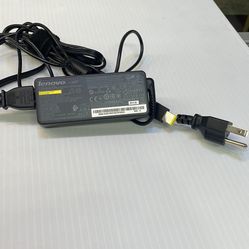 Lenovo laptop AC Adapter Model ADP-65FD B