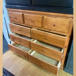 9 drawers dresser / Nine drawers dresser