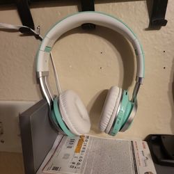 $5 For 2 Bluetooth Rechargeable Headphone IN Humble,  Tx