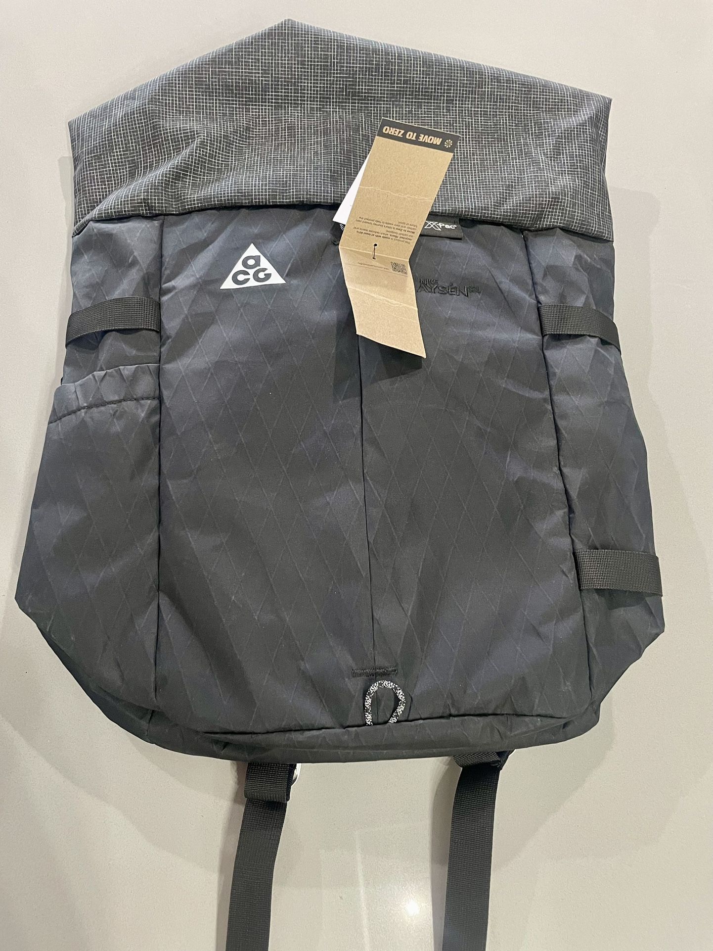 NEW! Rare Nike ACG Aysen Day Pack 32L Backpack Hiking Black Gray DV4054-011 $200 Brand new 100% authentic! Check out photos for further details and f
