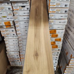 Lifeproof
Glastonbury Grove Oak 22 MIL x 7.4 in. W x 47.8 in. L Waterproof Click Lock Luxury Vinyl Plank Flooring (19.8 sqft/case)