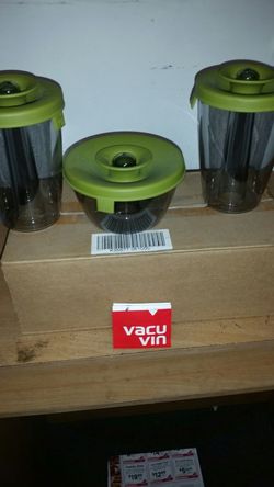 VACU VIN CONTAINERS $3 pack of 3