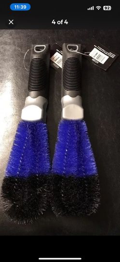 (2) AutoZone Wheel Detail Brush TWO BRUSHES INCLUDED!