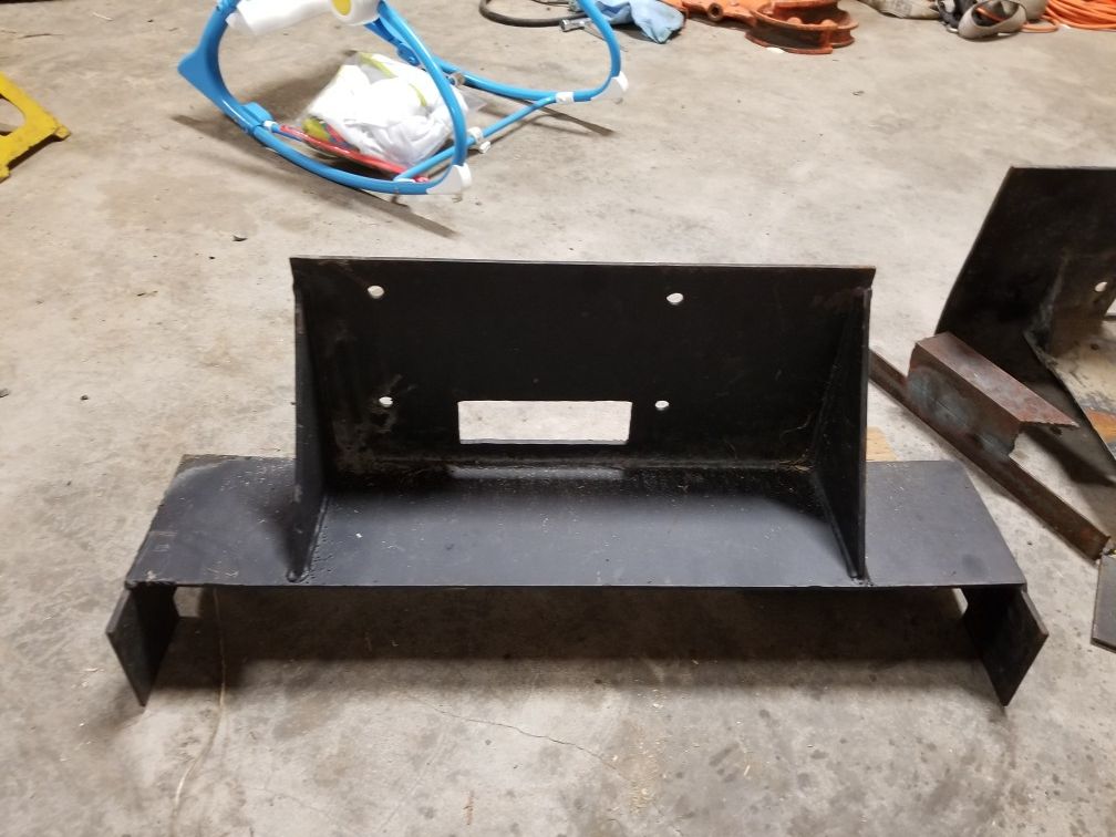 2 winch mounts $25 each