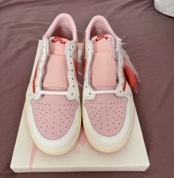 Travis scott low retro 1 “Tropical pink” size 12