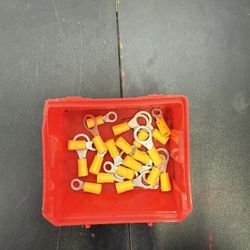 yellow insulated ring terminal connectors/