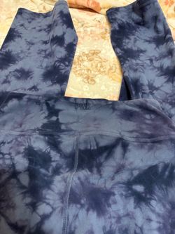 PINK Victoria's Secret Tie-Dye Leggings
