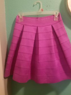 Magenta Pkeated Skirt..Size Small Womens..Like New!
