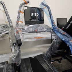 FULLERTON - 2025 Model Nordictrack X24 - 40% incline 12mph max speed - 2300$