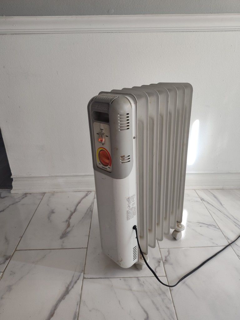 Space Heater. Warms Large Area