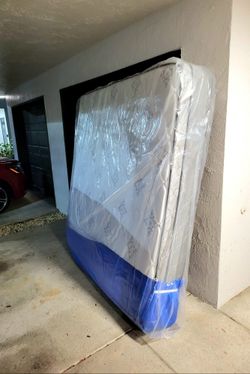 NEW KING PILLOW TOP MATTRESS AND BOX SPRING -- Also Available In All Sizes.