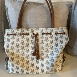 Dooney & Bourke Purse