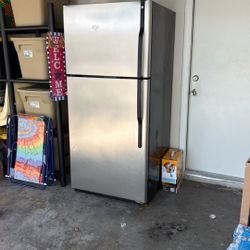 GE Fridge 