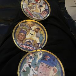 Collectible Nolan Ryan Plate Set
