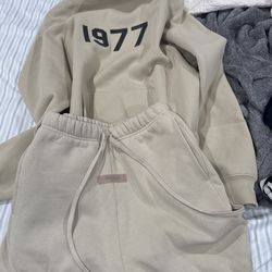 Essentials Wheat Small Full Set