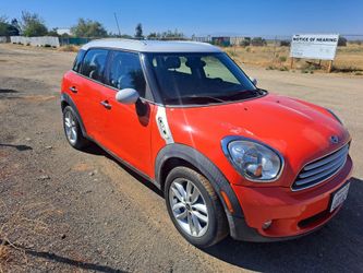 MINI Cooper Countryman – Red