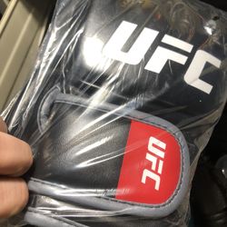 UFC Sparring Gloves 