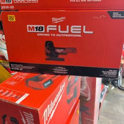 Milwaukee M18 Fuel Barrel Grip  Jig Saw ( 2737b)