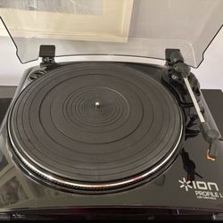 200+ Rare Classical Vinyl Records + Turntable