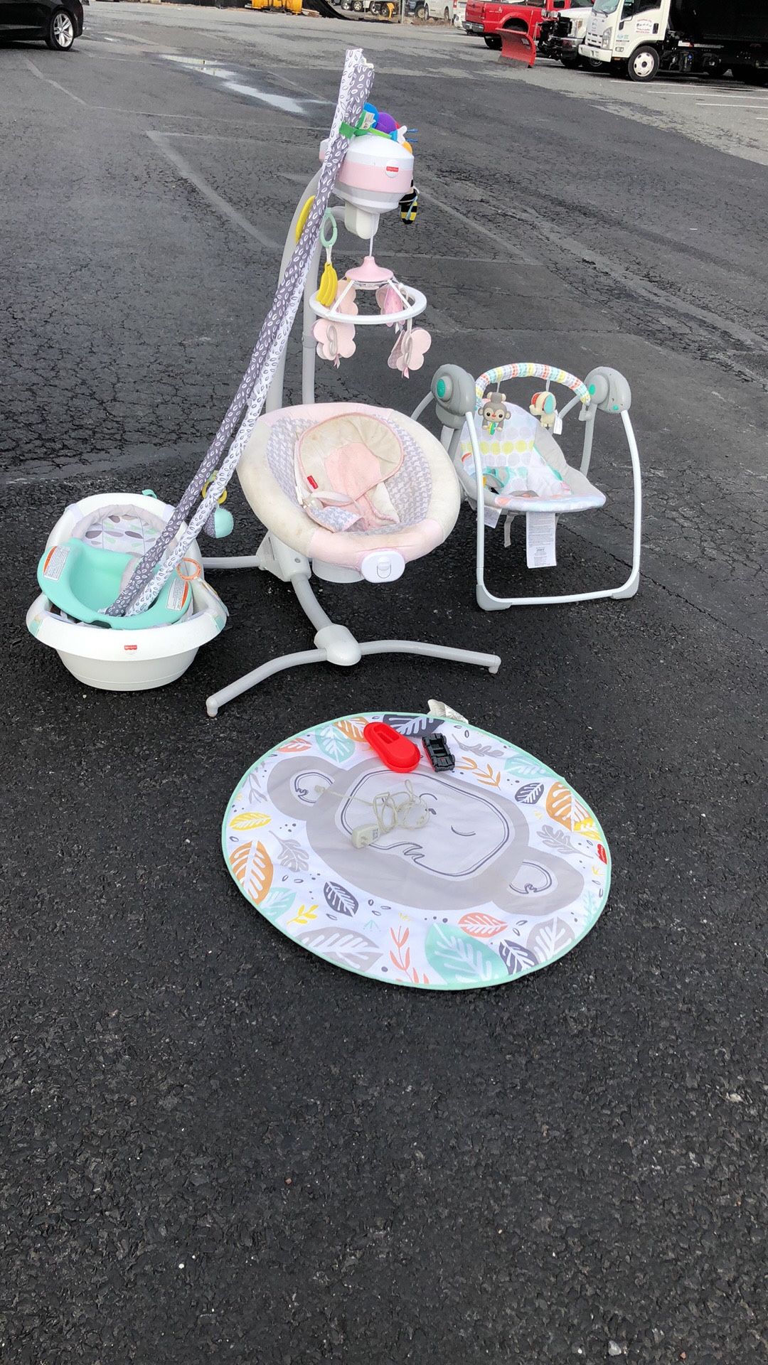 Good condition baby stuff
