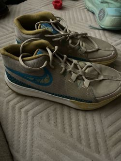 kyrie basketball shoes