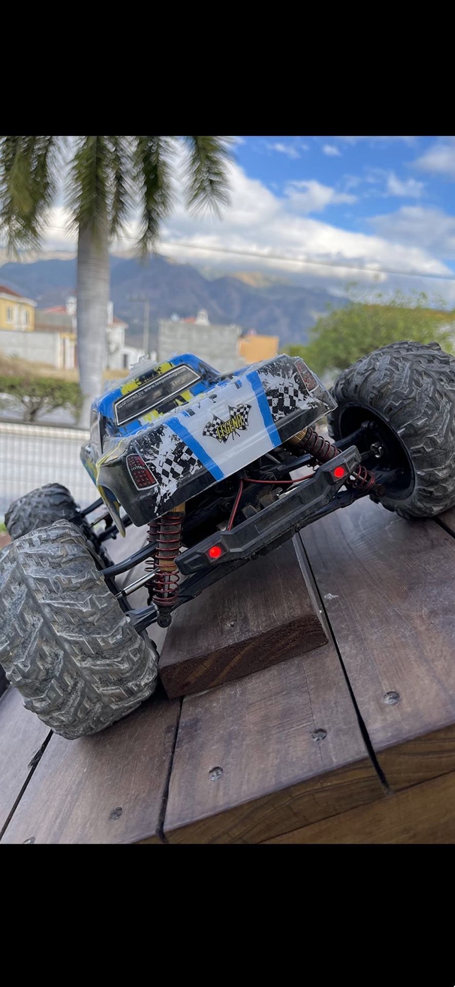 Brand new N Sealed Very Big LAEGENDARY 1:10 Scale 4x4 Off-Road RC Truck - Hobby Grade Brushed Motor Truck