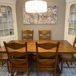 Beautiful Cherry Dining Table and Chairs