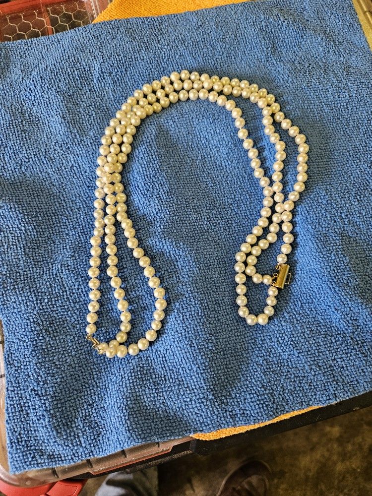 PERL NECKLACE