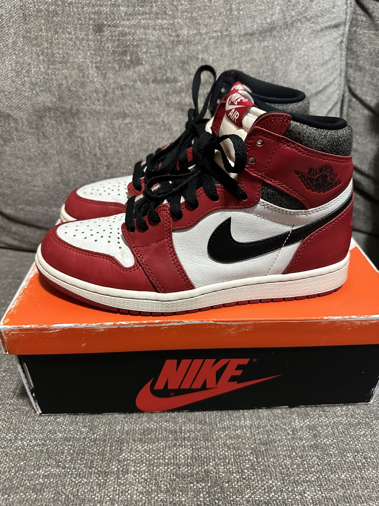 Jordan 1 Chicago Lost And Found  Size 7.5  Men