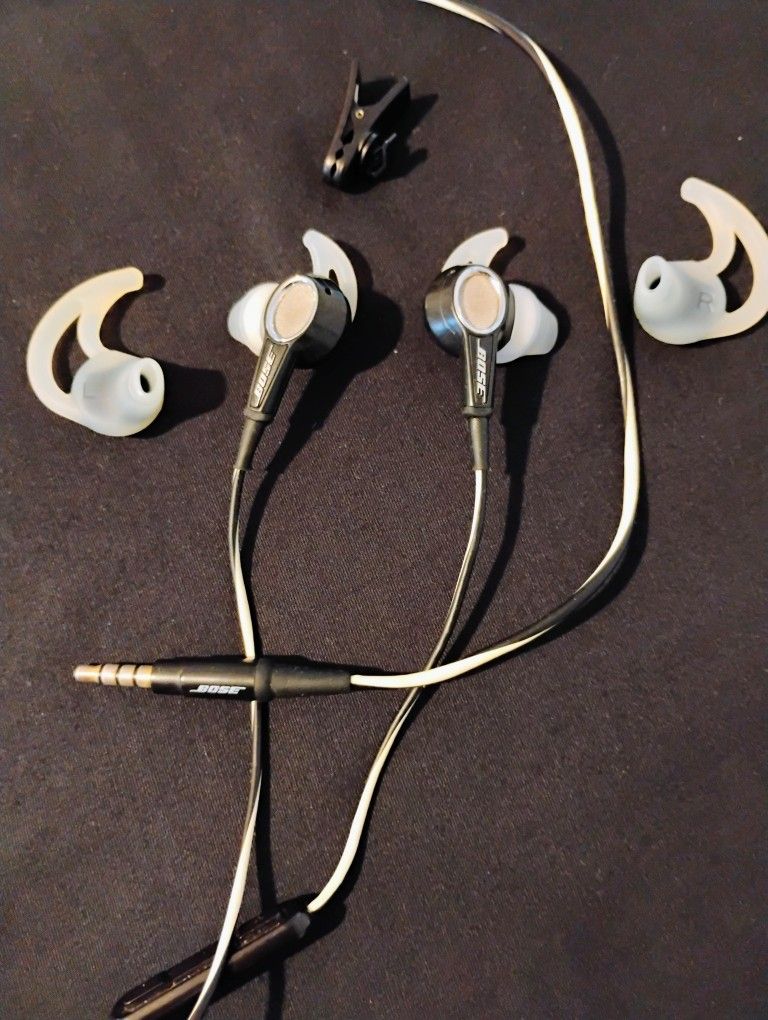 BOSE (Headphones)