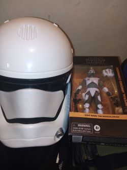 Helmet n figurine set