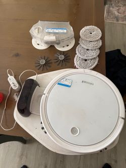 BISSELL Spin Wave Wet Dry robot vacuum