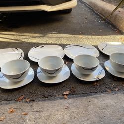 White and Black Stripes Plate Set