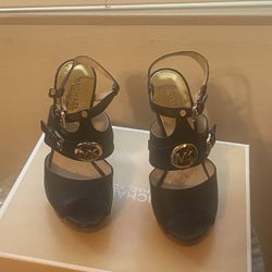 Michael Kors Size 7.5