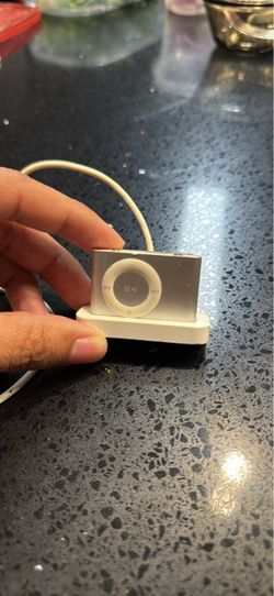 Ipod Shuffle with Charger
