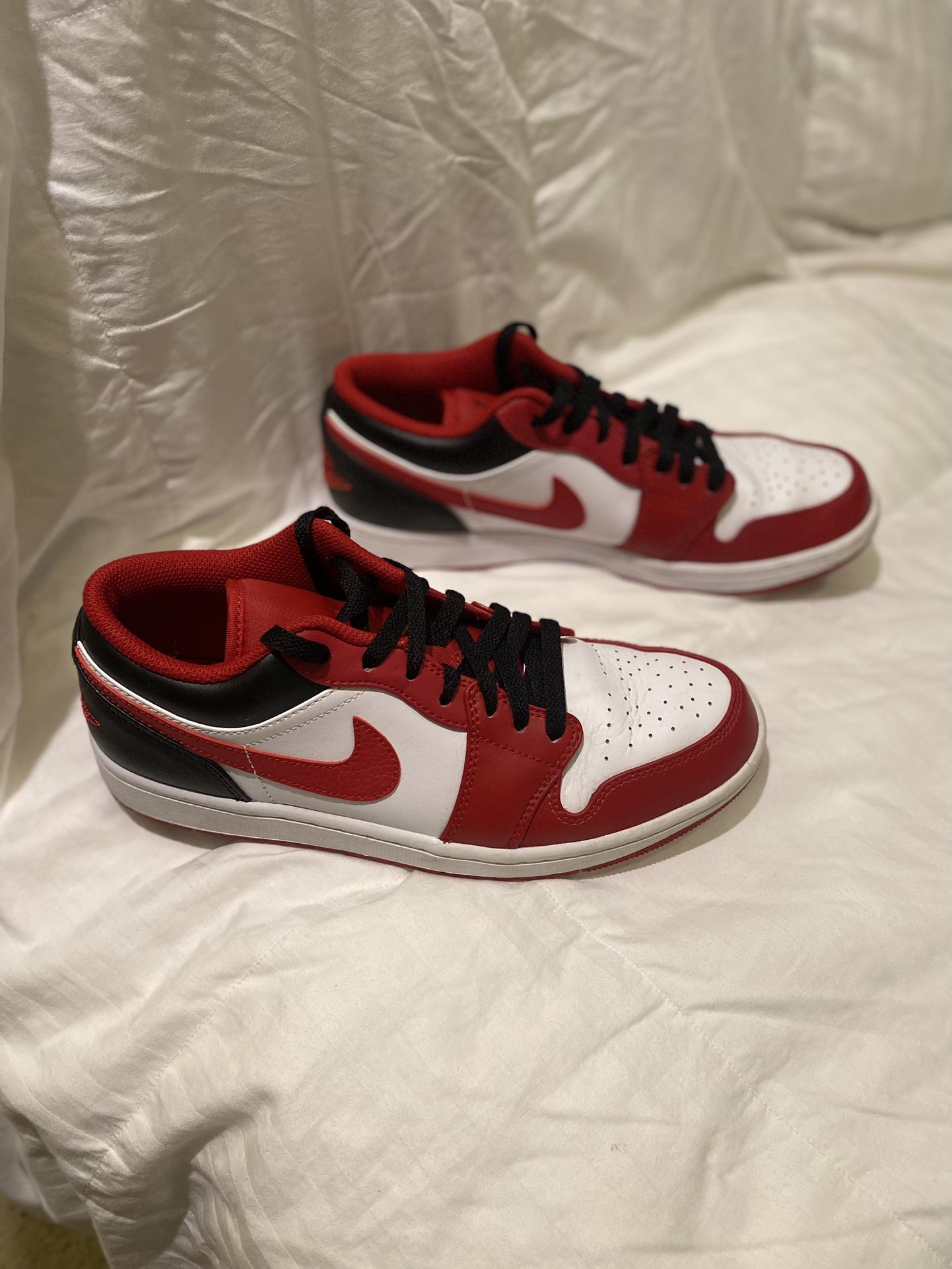 8.5 Air Jordan 1 Low
