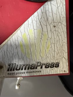 IllumaPress clamshell heat press machine