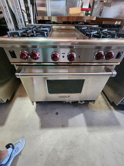 Wolf 36" Gas Range With Griddle