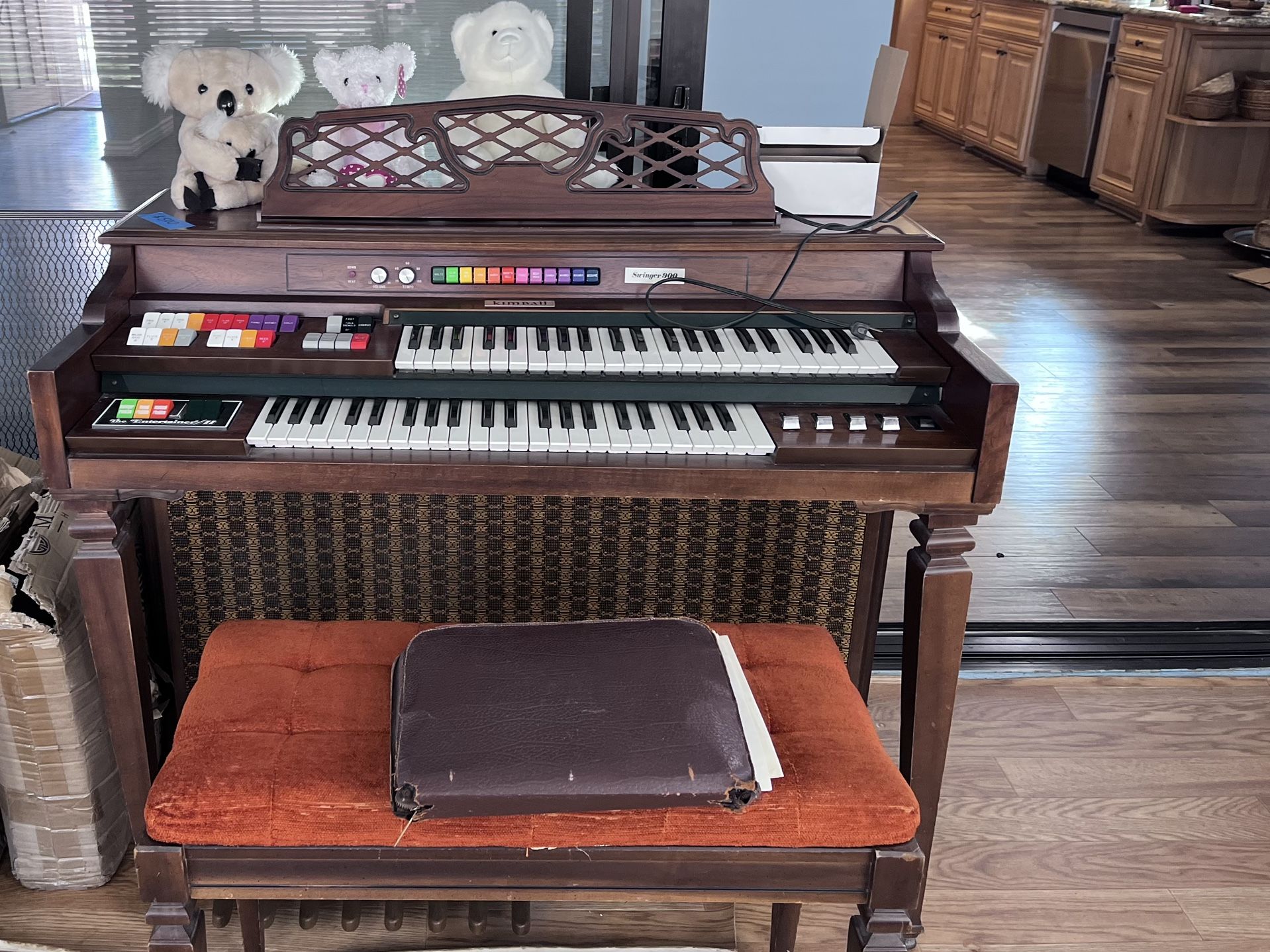 Free 1970 Kimball Organ