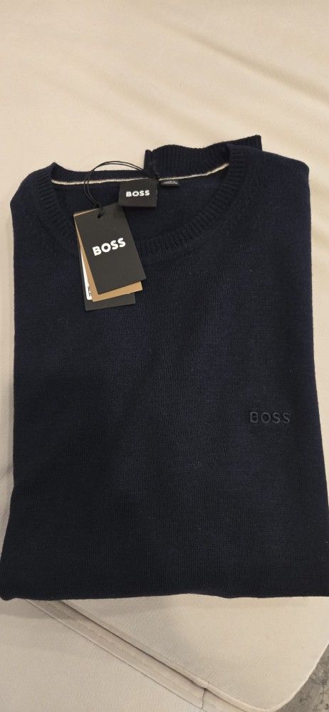 Brand New Hugo Boss Navy Knit Crew Neck Long Sleeves Sweater. Size Medium
