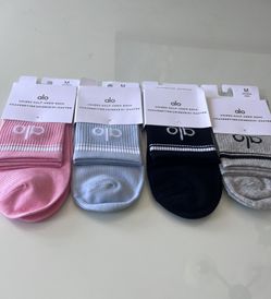 Individual Alo Socks