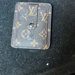 L v Wallet
