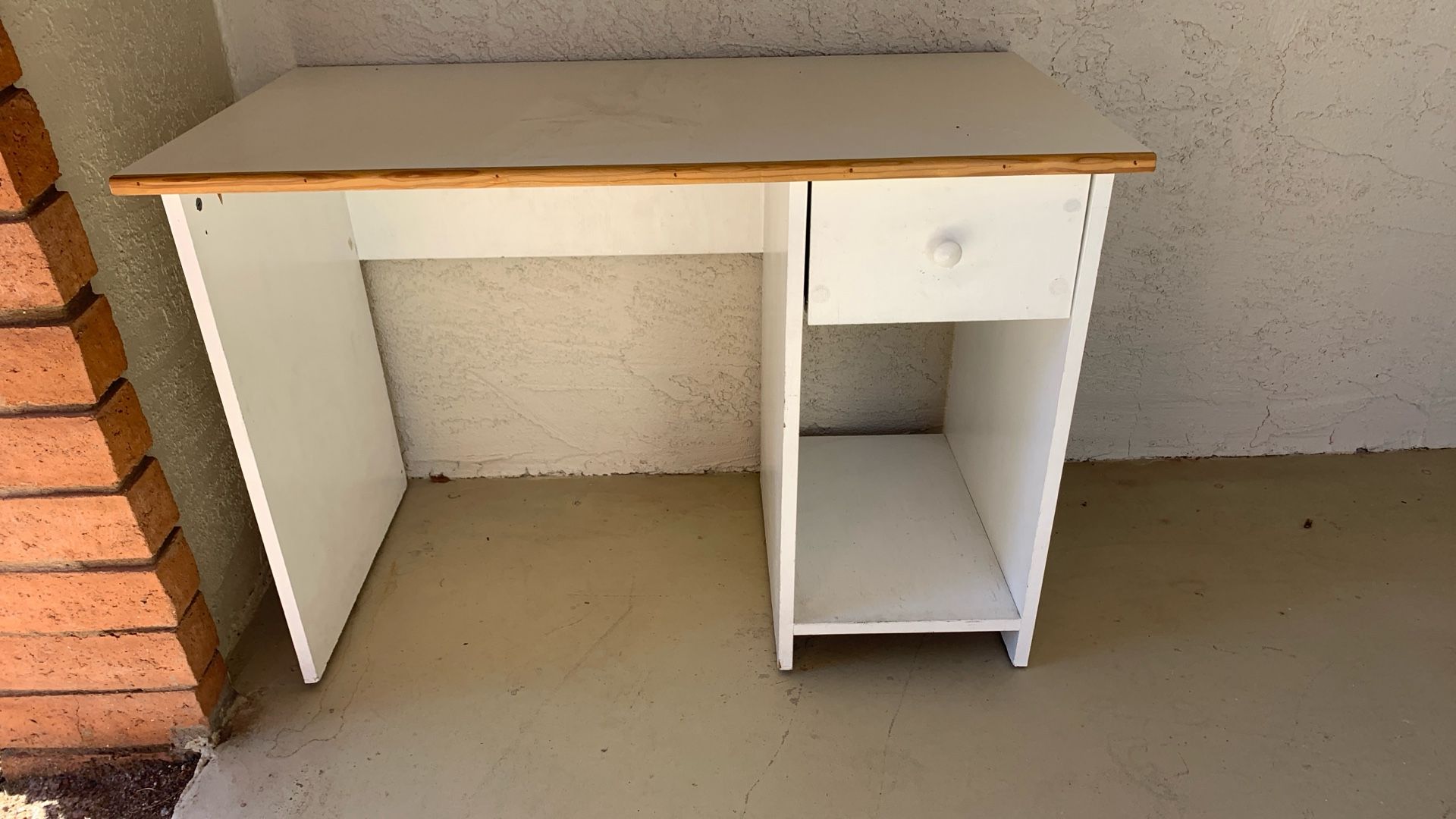 Free desk, School desk