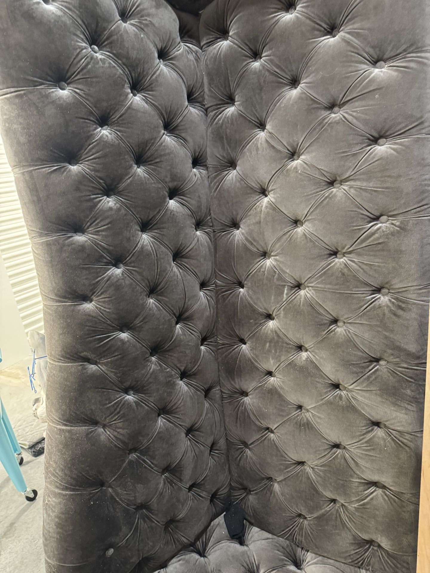 Beautiful Elegant Couch For living Room Or Den