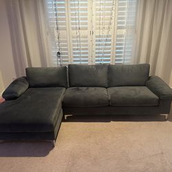 Sectional Couch Suade “NEW” (Delivery available!)