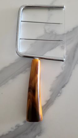 Cheese slicer