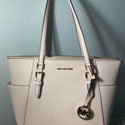 Michael Kors Pink Purse 
